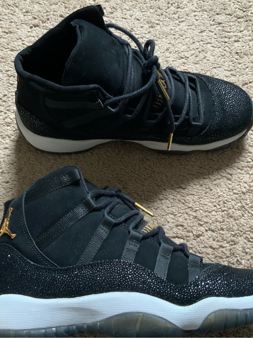 Air Jordan 11 Retro PREM HC Black Metallic Gold White Athletic Sneakers Size 6